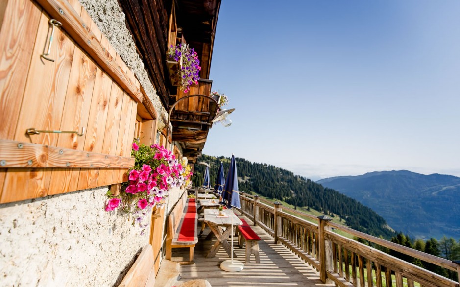 Enjoy the view from a hut in Wagrain © TVB Wagrain-Kleinarl